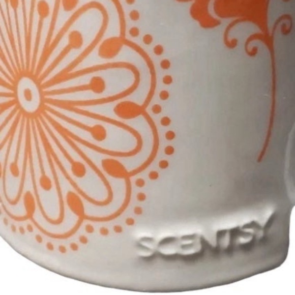 Scentsy Wax Warmer Base Replacement Ceramic Retro Orange Print - Picture 2 of 4